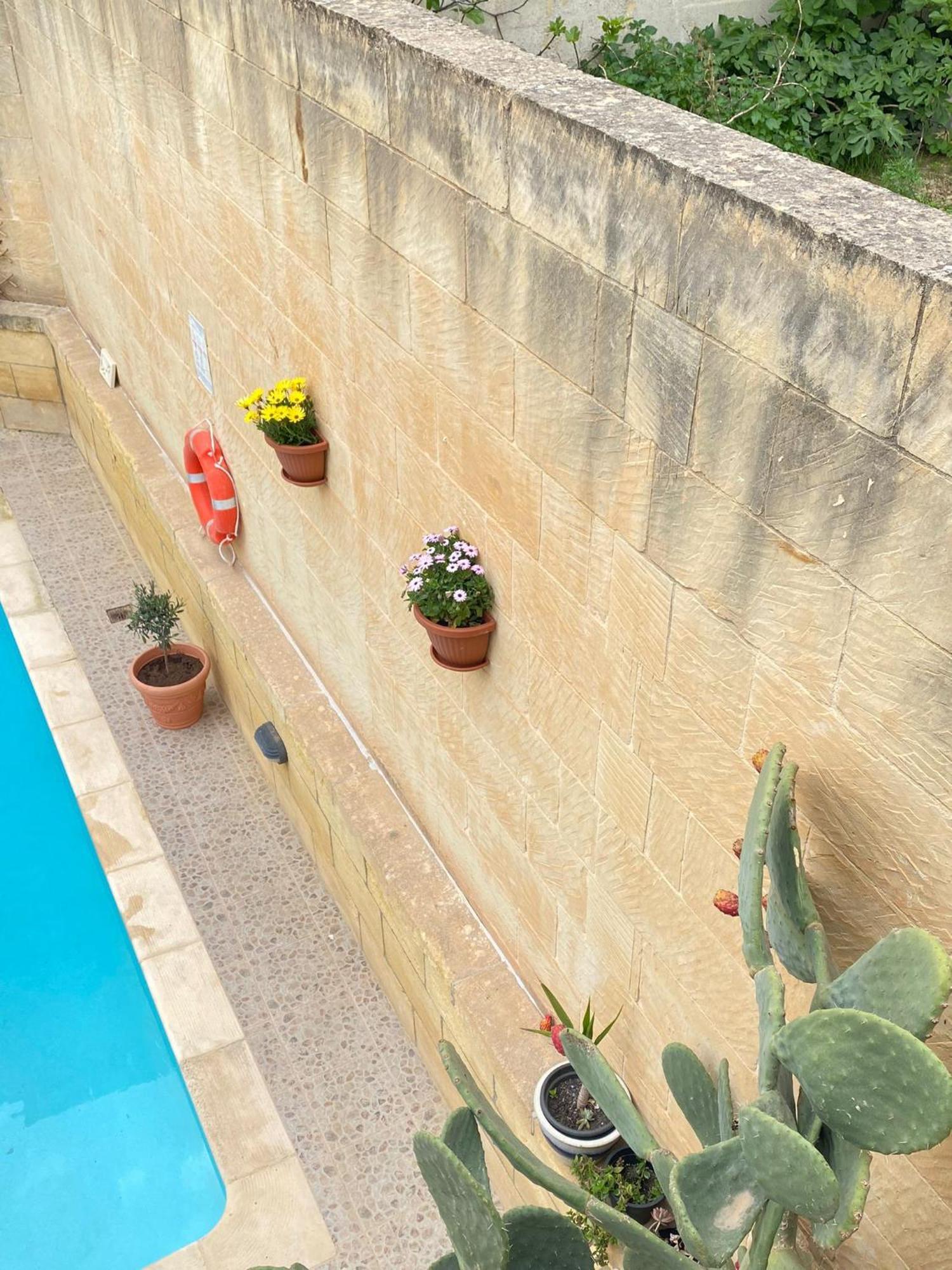 A La Maison B&B Xagħra Eksteriør billede