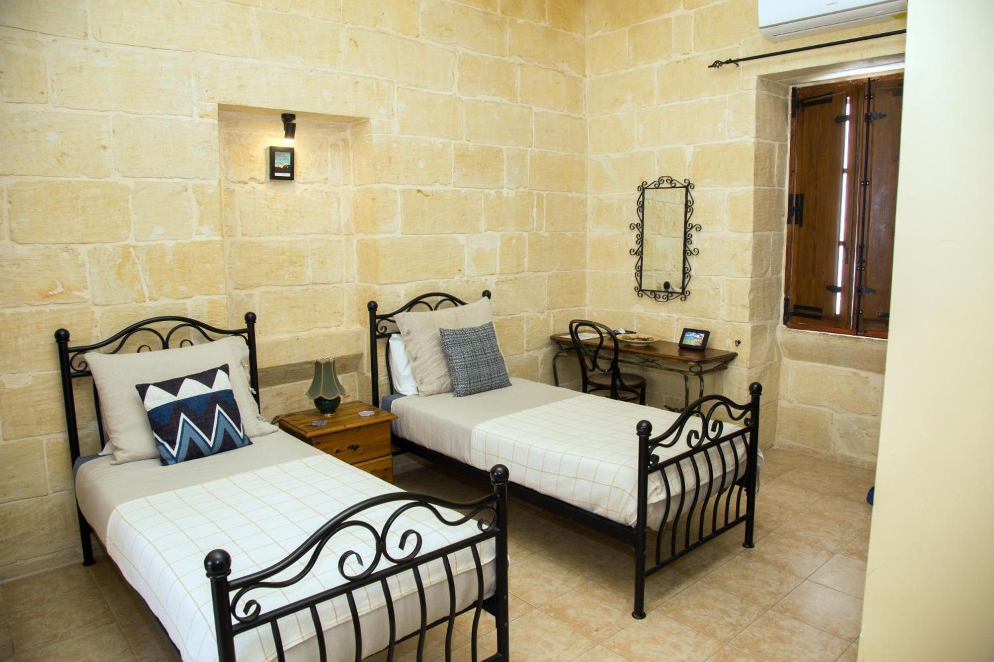 A La Maison B&B Xagħra Eksteriør billede