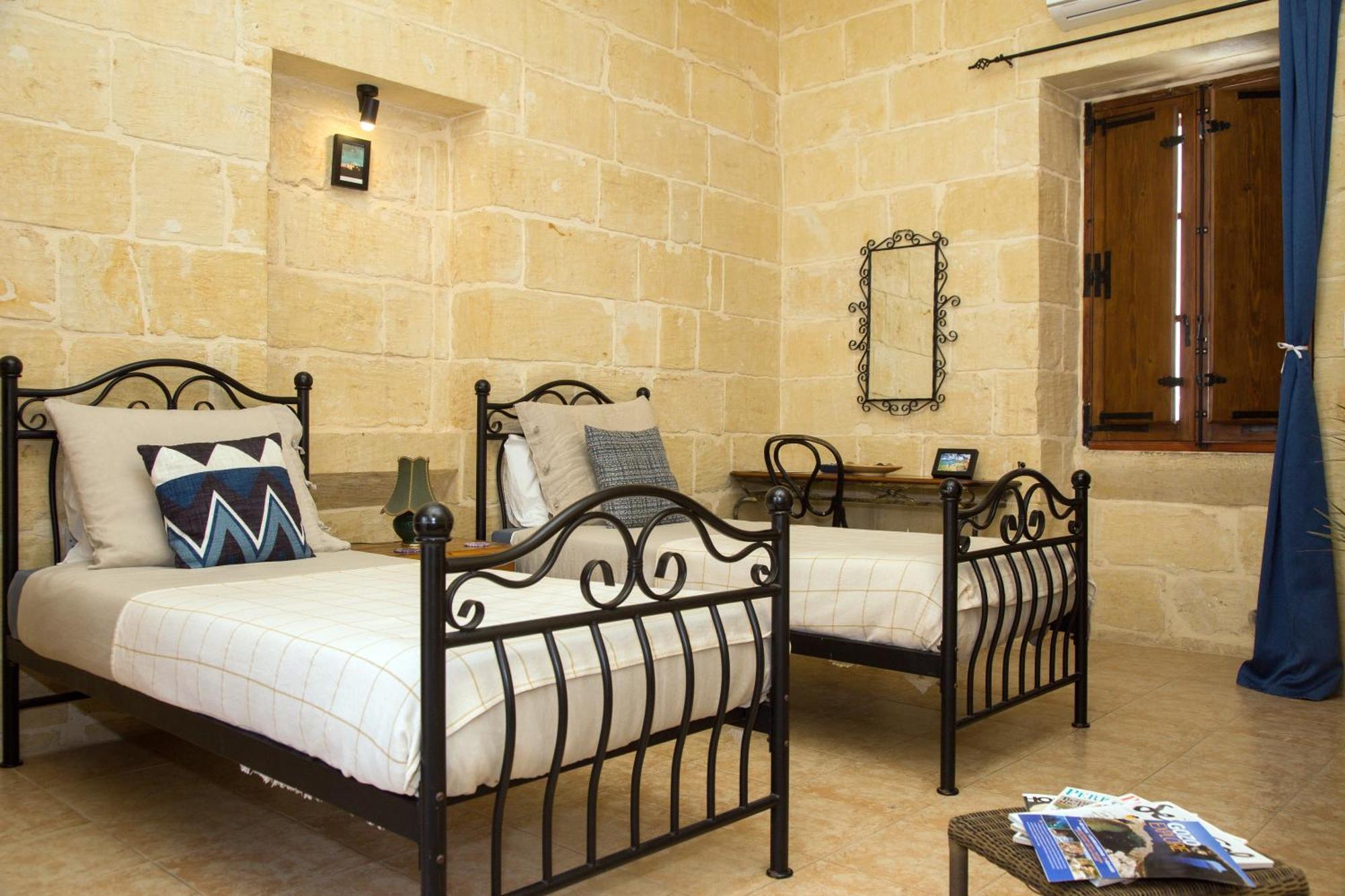 A La Maison B&B Xagħra Eksteriør billede