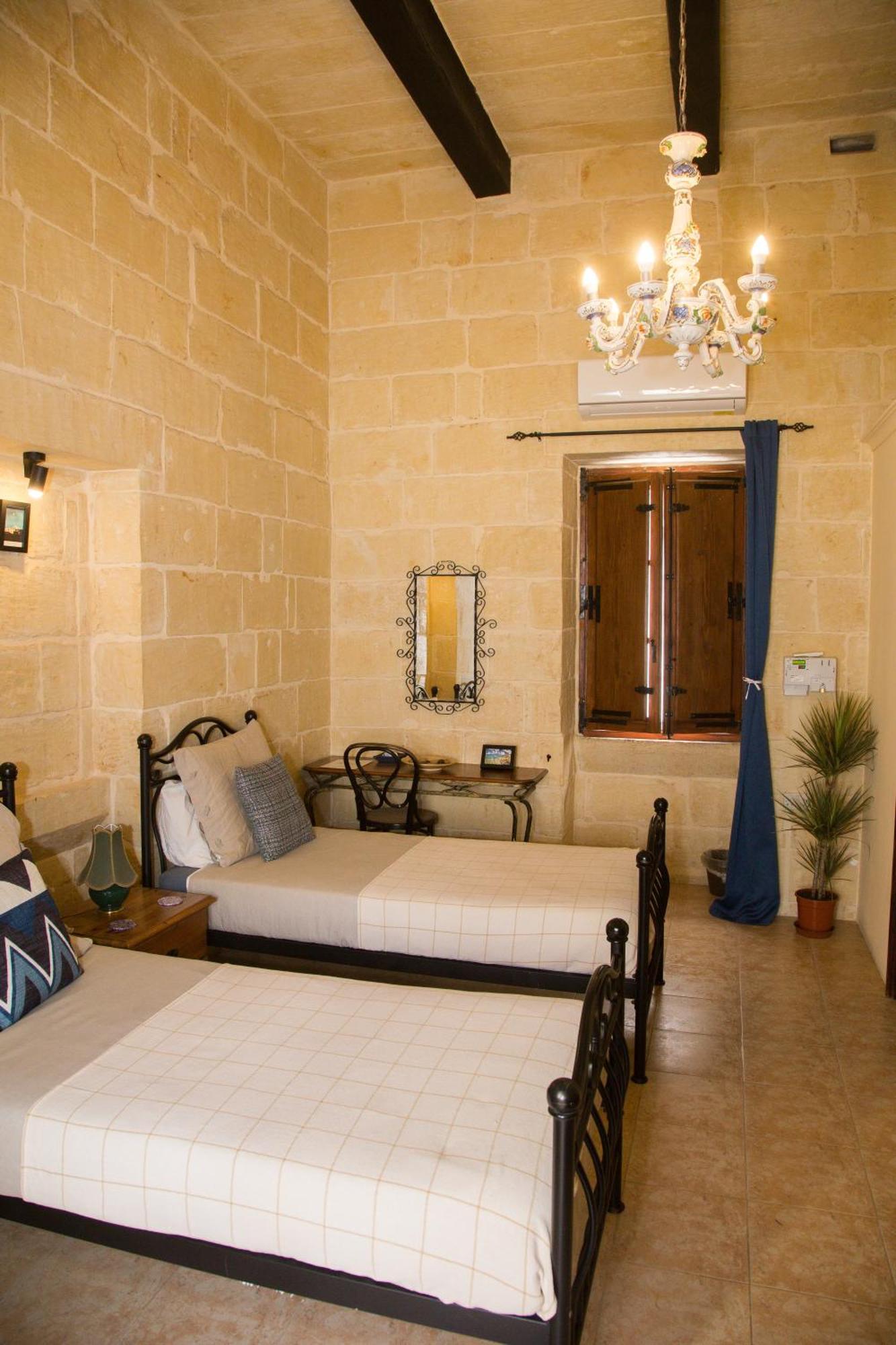 A La Maison B&B Xagħra Eksteriør billede