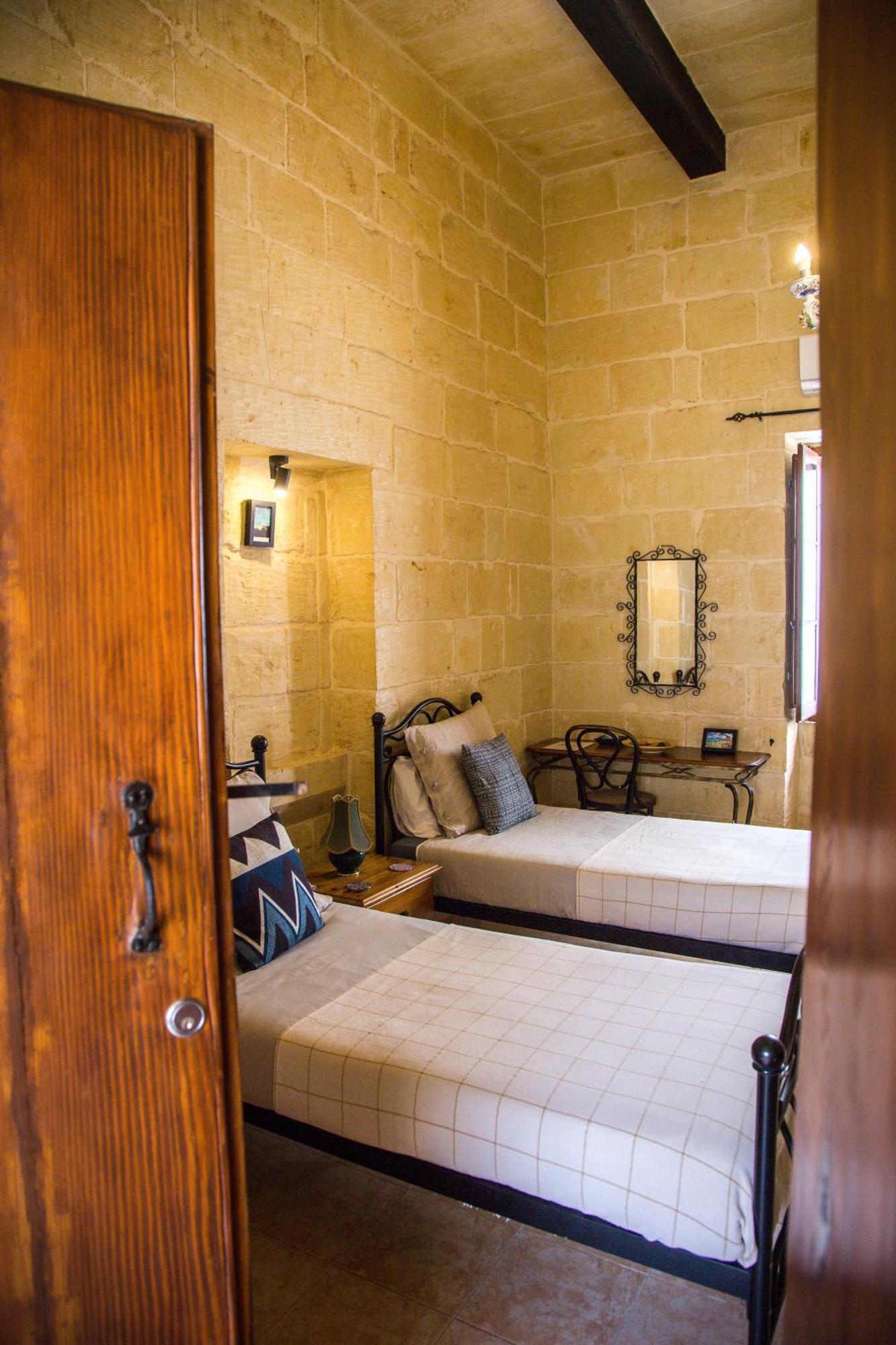 A La Maison B&B Xagħra Eksteriør billede